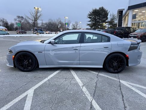 Used 2021 Dodge Charger Scat Pack w/ Daytona Edition Group image 2