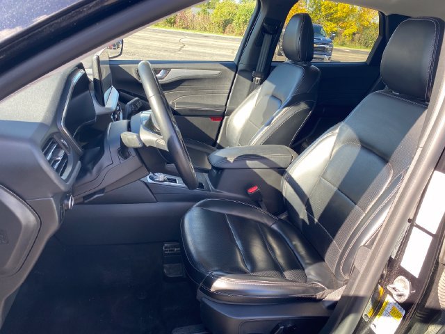 Used 2024 Ford Escape Platinum AWD/4WD image 16