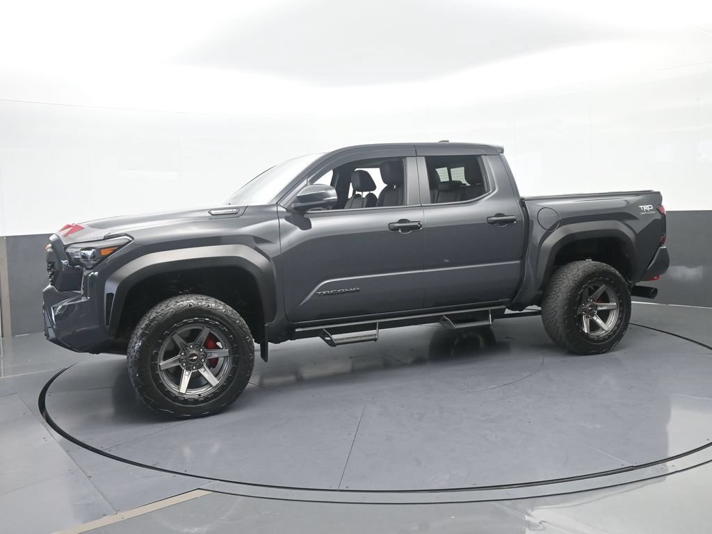 Used 2025 Toyota Tacoma TRD Off-Road w/ TRD Off Road Premium Package AWD/4WD image 2