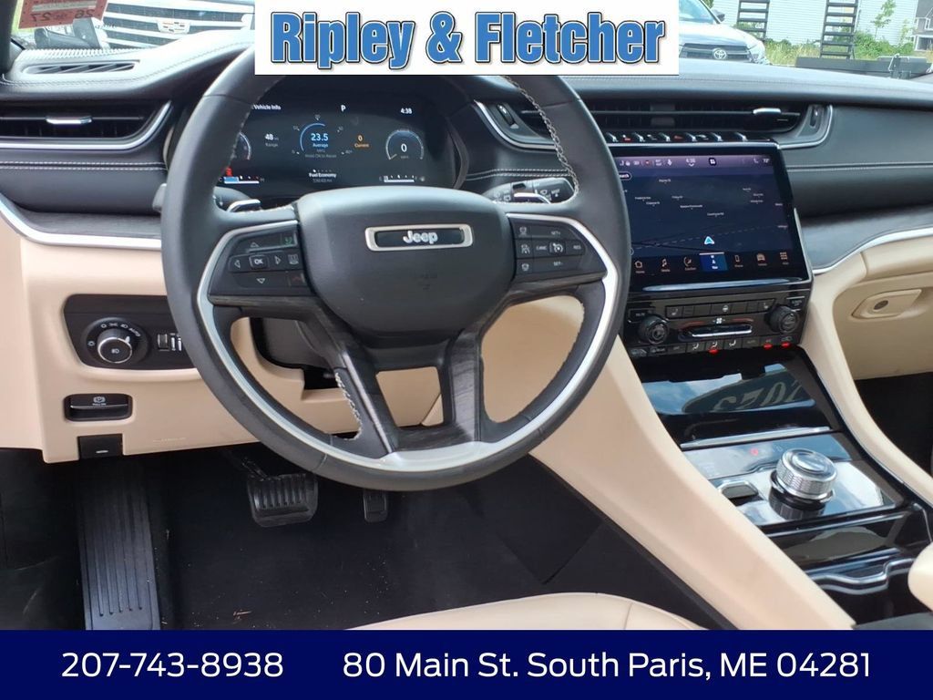 Used 2023 Jeep Grand Cherokee L Limited AWD/4WD image 17