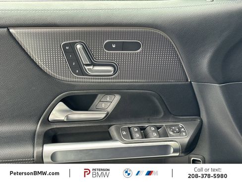Used 2022 Mercedes-Benz GLB 250 4MATIC image 25