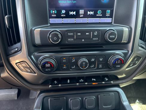 Used 2018 Chevrolet Silverado 2500 LTZ w/ Vortec Plus Package AWD/4WD image 27