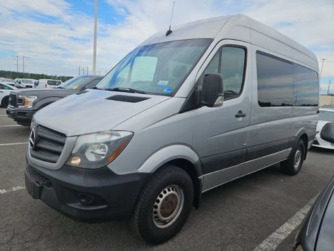 Used 2016 Mercedes-Benz Sprinter 2500 image 4