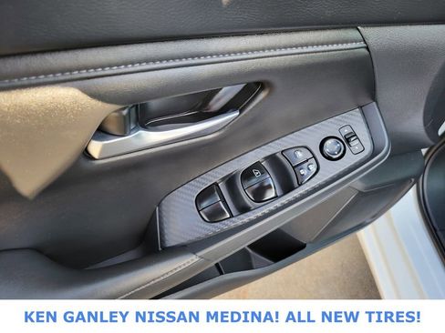 Used 2024 Nissan Sentra SV image 36