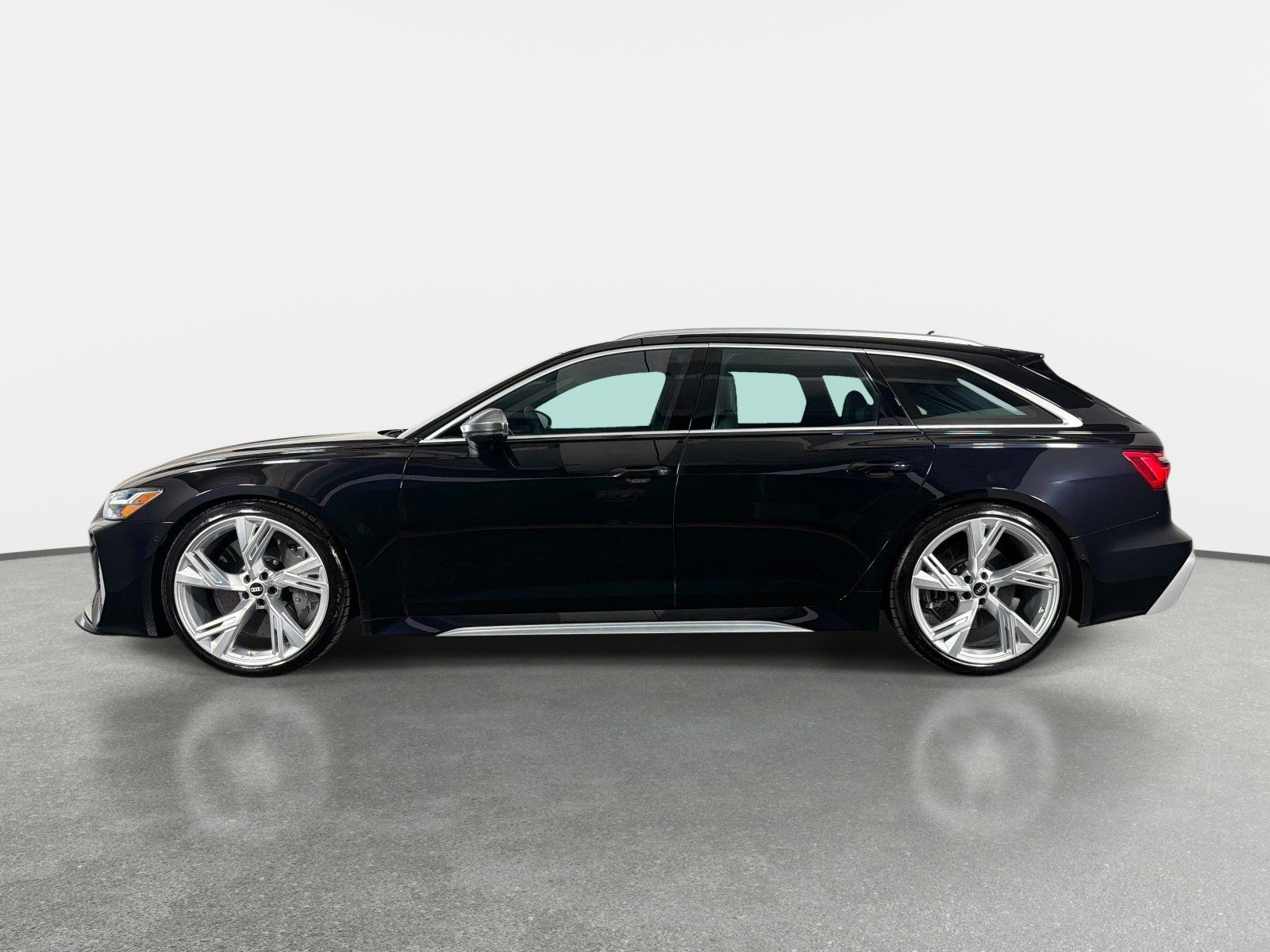 Used 2021 Audi RS 6 AWD/4WD image 6