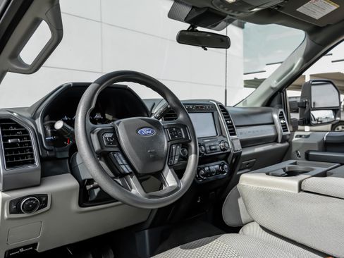 Used 2022 Ford F450 XLT w/ Camper Package AWD/4WD image 2