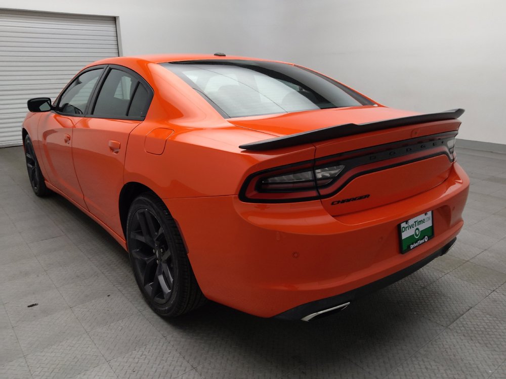 Used 2021 Dodge Charger SXT w/ Blacktop Package RWD image 5