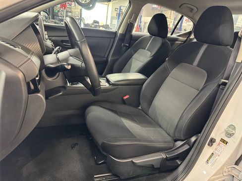 Used 2024 Nissan Sentra SV w/ All-Weather Package FWD image 15