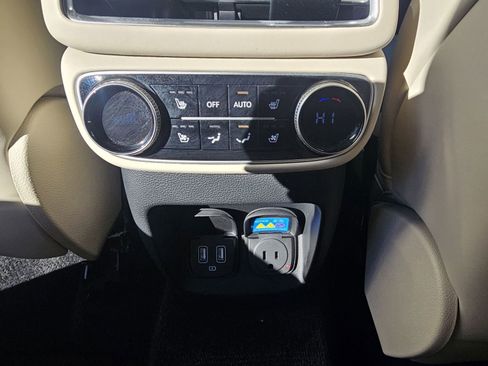 Used 2024 Genesis GV80 3.5T w/ Prestige Package image 35