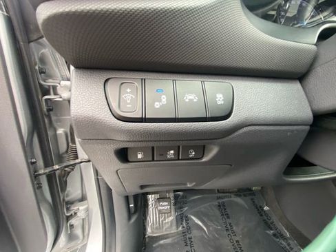 Used 2019 Hyundai Ioniq Limited image 18