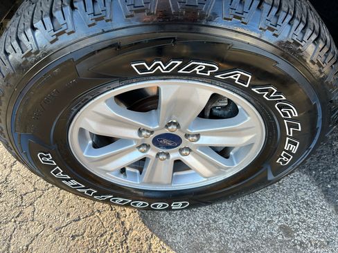 Used 2019 Ford F150 XLT image 10