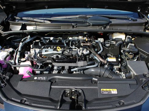 Used 2025 Toyota Prius LE FWD image 21