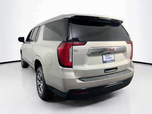 Used 2022 GMC Yukon XL SLE AWD/4WD image 7