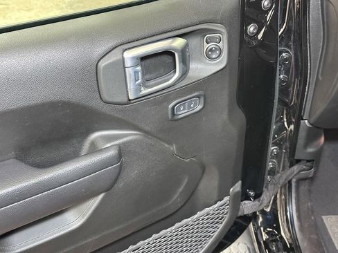 Certified 2024 Jeep Wrangler Sport S image 23