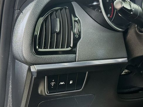 Used 2022 Kia Stinger GT-Line w/ Sun & Sound Package AWD/4WD image 10