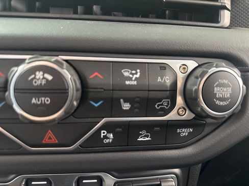 New 2025 Jeep Wrangler Unlimited Rubicon 392 image 19