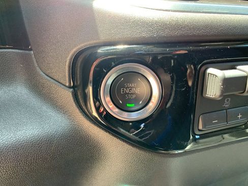 Used 2025 Chevrolet Silverado 1500 LTZ w/ LTZ Premium Package AWD/4WD image 27