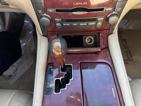 Used 2007 Lexus LS 460 image 16