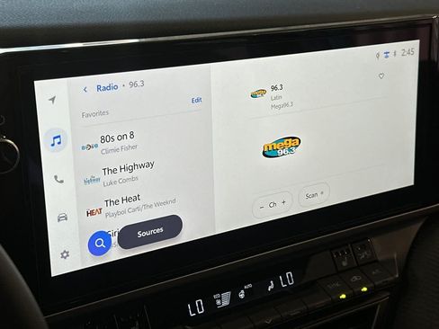 Used 2026 Toyota Camry SE w/ Multimedia Upgrade Package FWD image 19