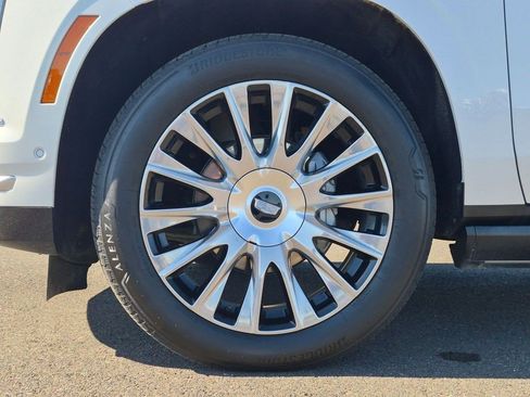 Certified 2025 Cadillac Escalade Premium Luxury Platinum AWD/4WD image 23