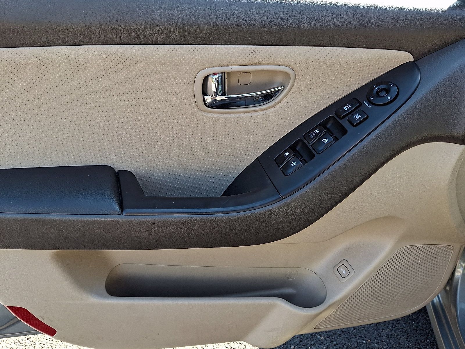 Used 2010 Hyundai Elantra GLS FWD image 14