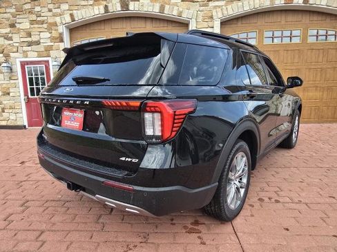 New 2026 Ford Explorer Active w/ Active Comfort Package AWD/4WD image 3