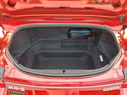Certified 2021 MAZDA MX-5 Miata Grand Touring RWD image 32