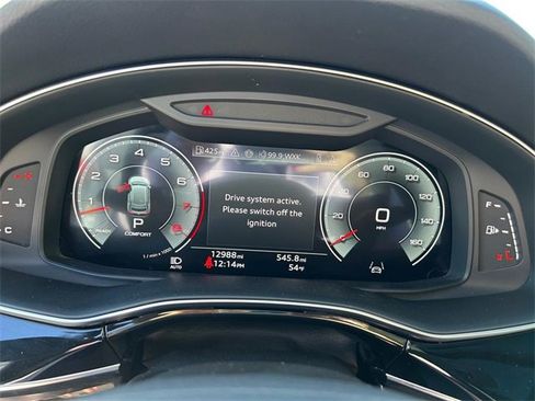 Used 2024 Audi Q8 Premium Plus image 23