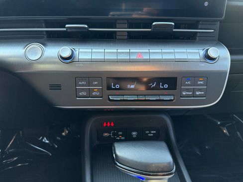 Certified 2025 Hyundai Kona SEL AWD/4WD image 13