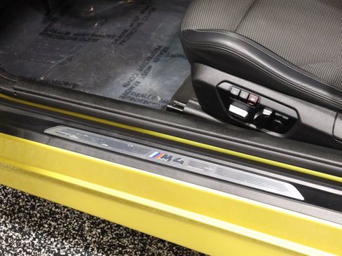 Used 2019 BMW M4 Coupe w/ Executive Package RWD image 37