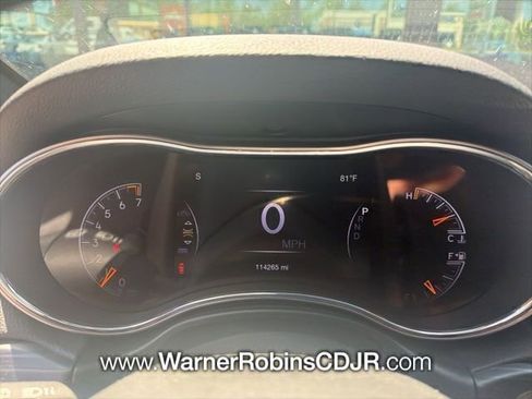 Used 2020 Jeep Grand Cherokee Altitude image 5