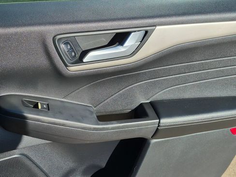 Used 2022 Ford Escape SEL FWD image 34