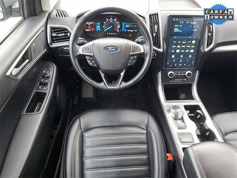 Used 2022 Ford Edge SEL image 2