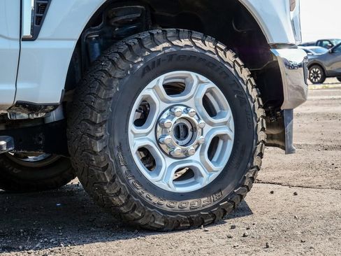 Used 2025 Ford F250 XLT w/ FX4 Off-Road Package AWD/4WD image 9