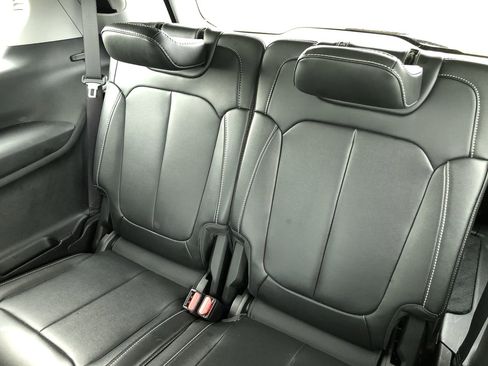 Used 2022 Jeep Grand Cherokee L Limited image 12