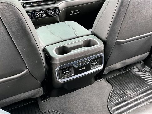 Used 2024 Chevrolet Silverado 2500 LTZ w/ LTZ Convenience Package AWD/4WD image 11