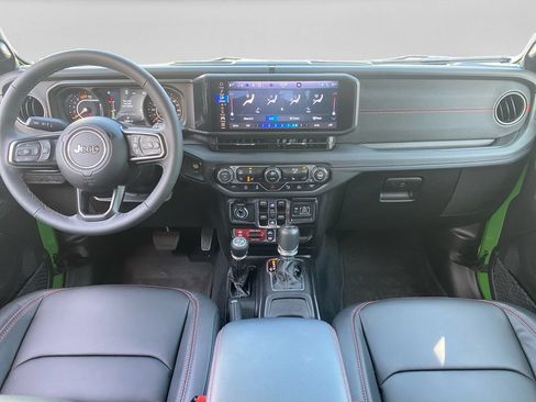 Used 2025 Jeep Wrangler Unlimited Rubicon AWD/4WD image 14