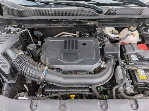 Used 2025 Chevrolet Blazer LT FWD image 13