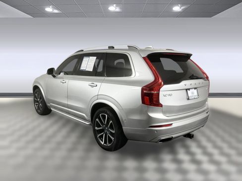 Used 2018 Volvo XC90 T6 Momentum w/ Convenience Package AWD/4WD image 3