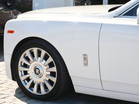 Certified 2018 Rolls-Royce Phantom Sedan image 13