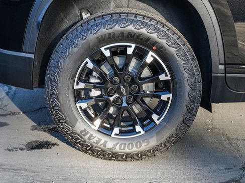 New 2026 Chevrolet Traverse Z71 AWD/4WD image 12