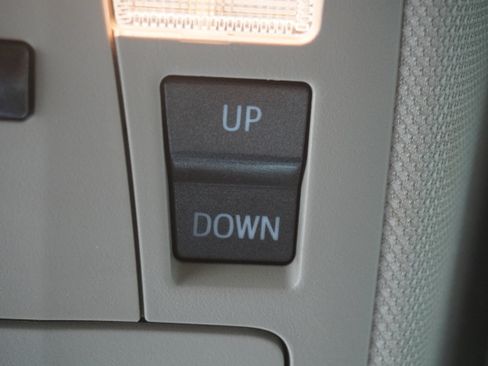 Used 2014 Toyota Camry XLE w/ Leather Package FWD image 24