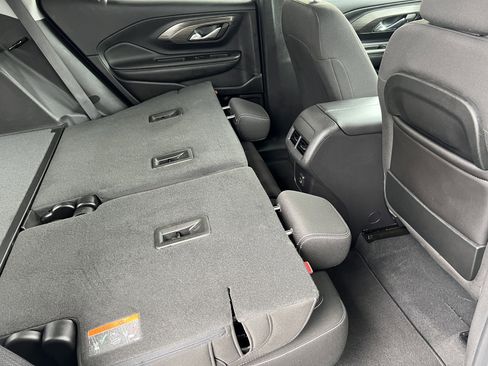 Used 2024 GMC Terrain SLE FWD image 21