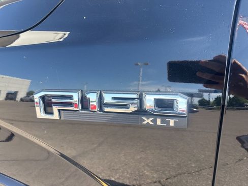 Used 2017 Ford F150 XLT w/ Equipment Group 301A Mid AWD/4WD image 10