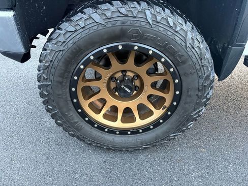 Used 2021 GMC Sierra 1500 SLE image 11