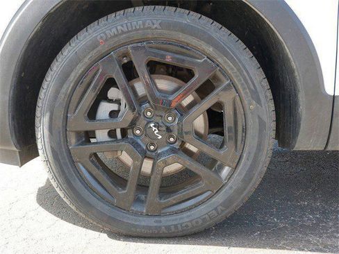 Used 2023 Kia Telluride SX Prestige X-Line image 9