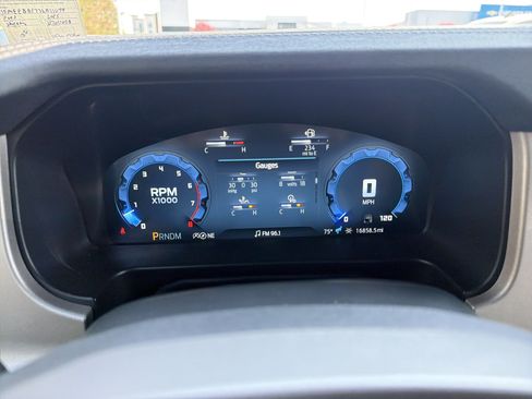 Used 2025 Ford Bronco Outer Banks AWD/4WD image 21