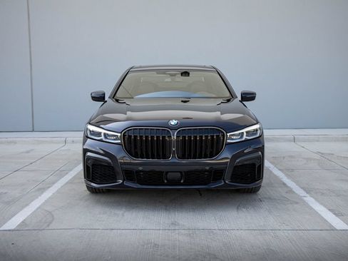 Used 2020 BMW 740i xDrive w/ M Sport Package AWD/4WD image 3