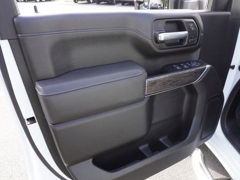 Certified 2023 Chevrolet Silverado 3500 LTZ w/ LTZ Convenience Package image 15