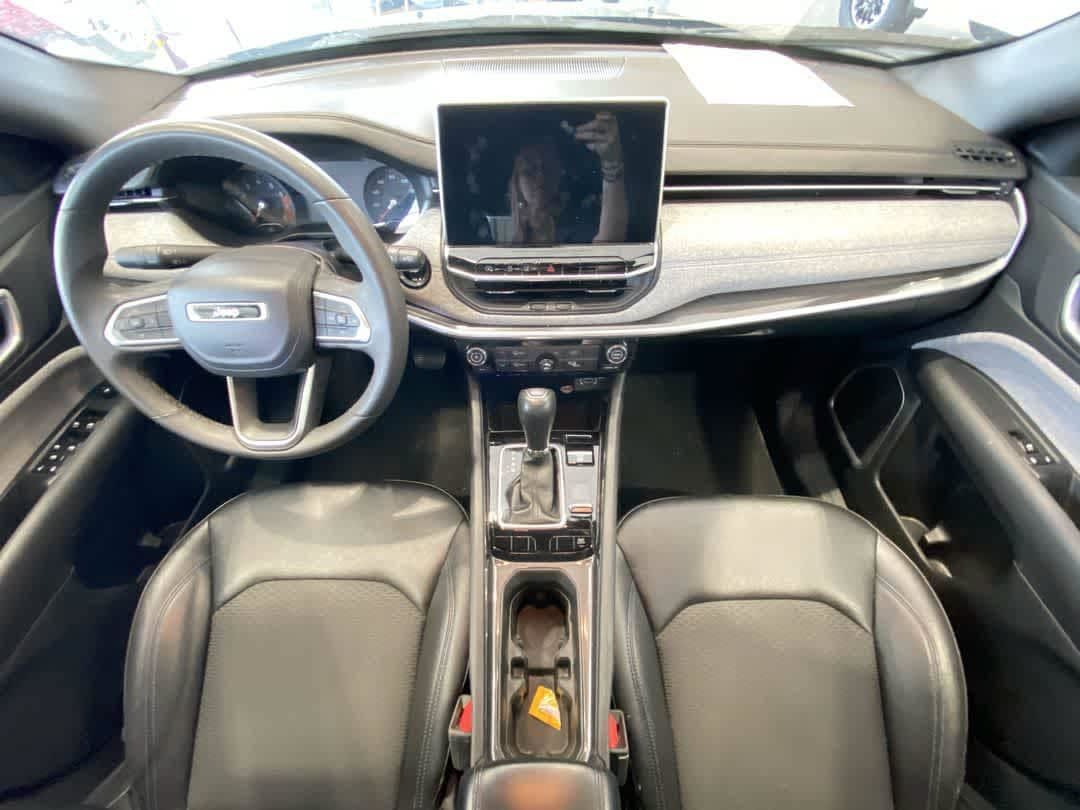 Used 2024 Jeep Compass Latitude AWD/4WD image 23